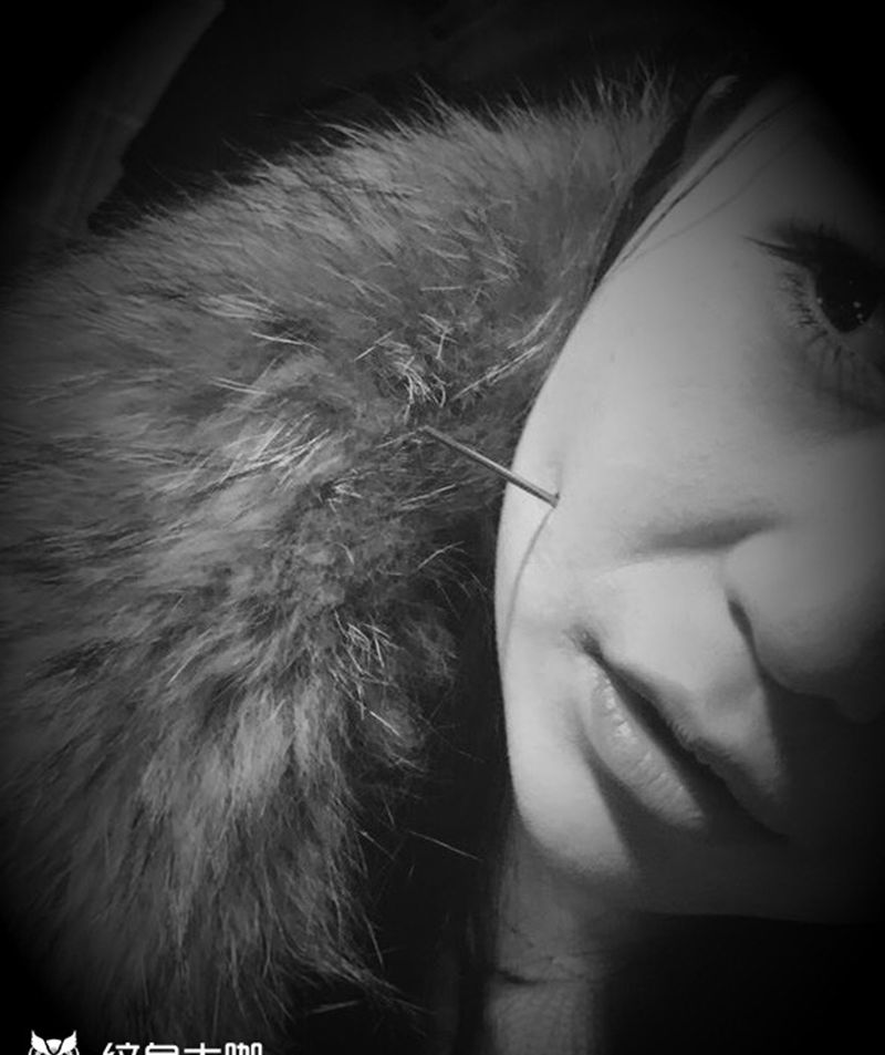 穿孔（酒窝钉）[愉快]纹身图片