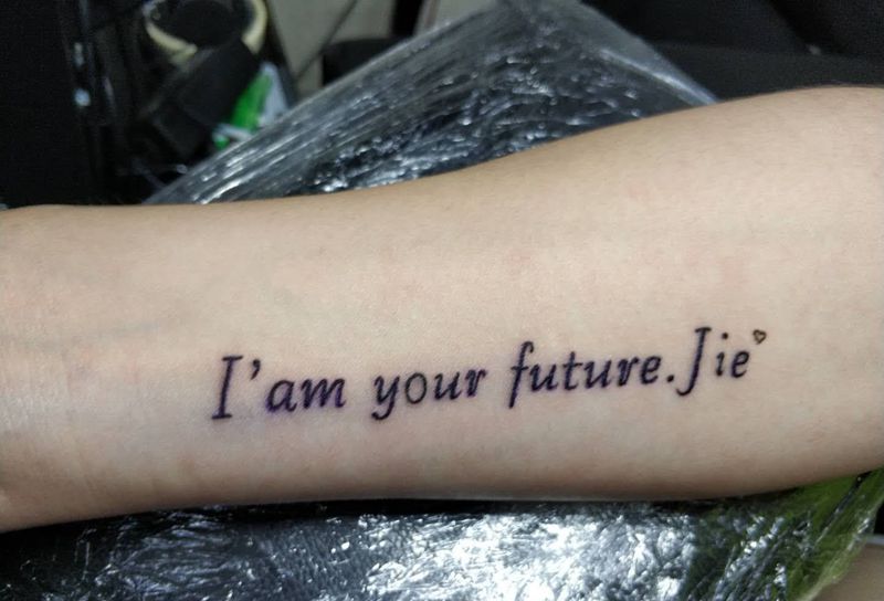 英文纹身图片_手臂花体字纹身图案