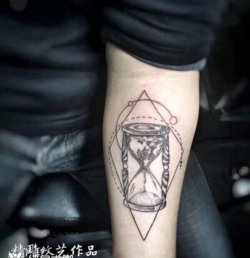 沙漏纹身图片