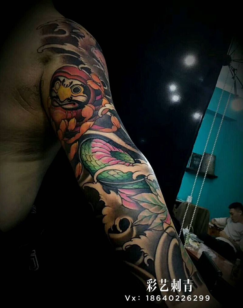 修改衔接花臂未完，店长作品纹身图片_手臂新传统纹身图案