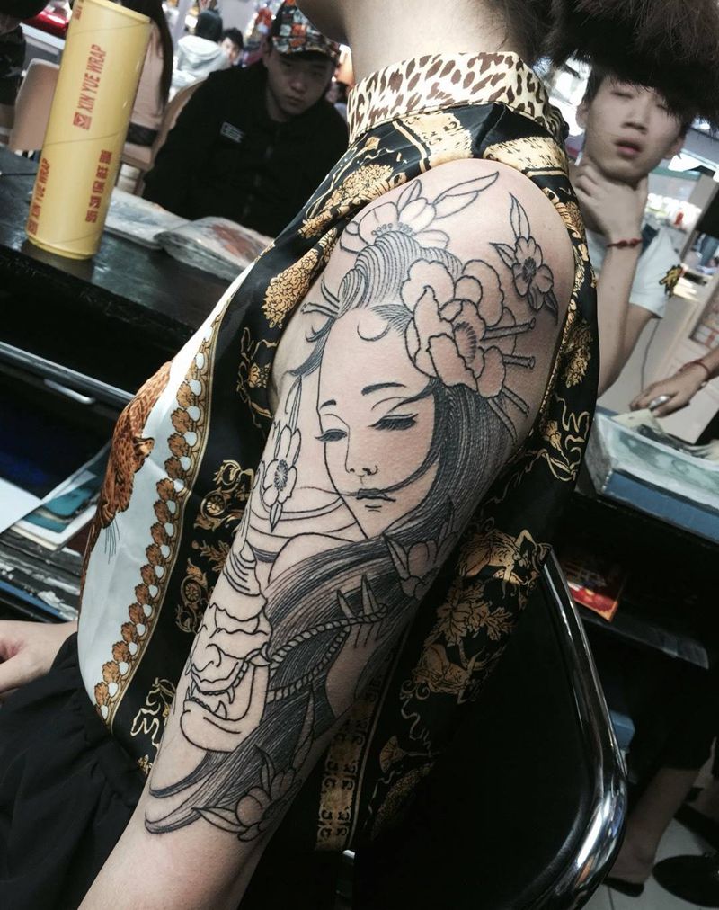 美女线条纹身图片