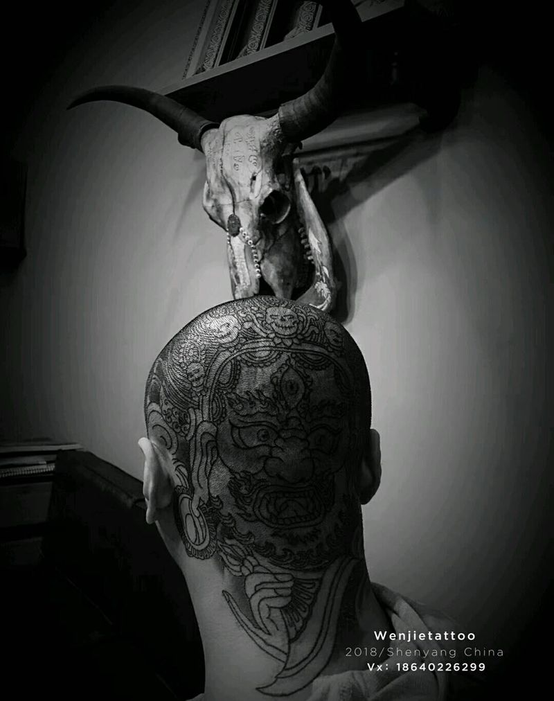 恢复中纹身图片_背部肩部新传统纹身图案
