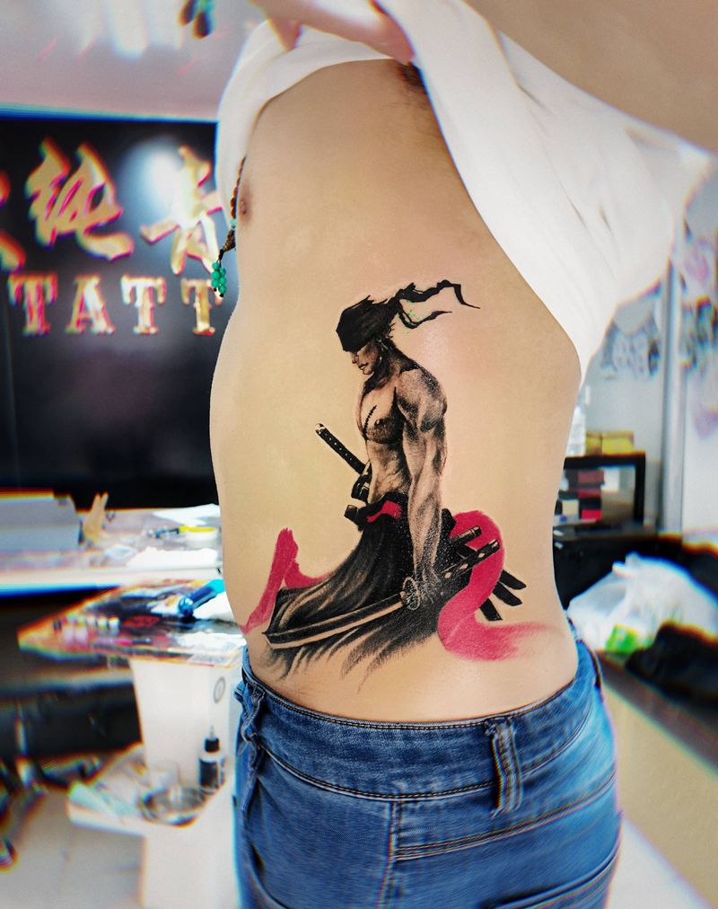 索隆纹身图片_腰部腹部新传统水墨纹身图案