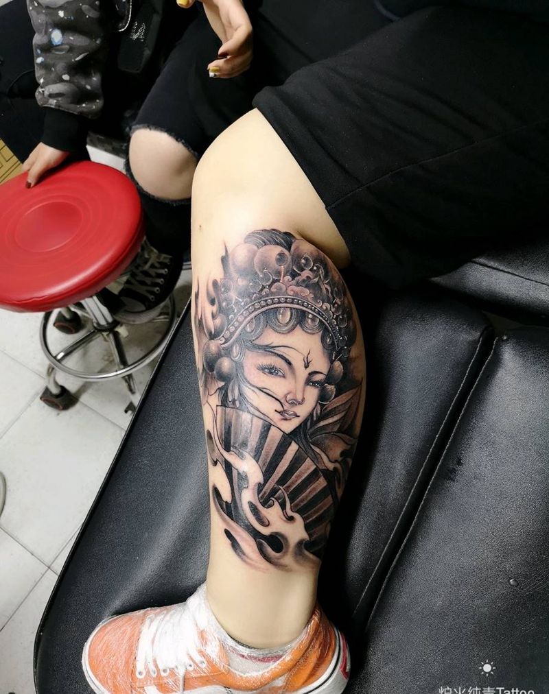 小腿花旦纹身图片_腿部新传统纹身图案