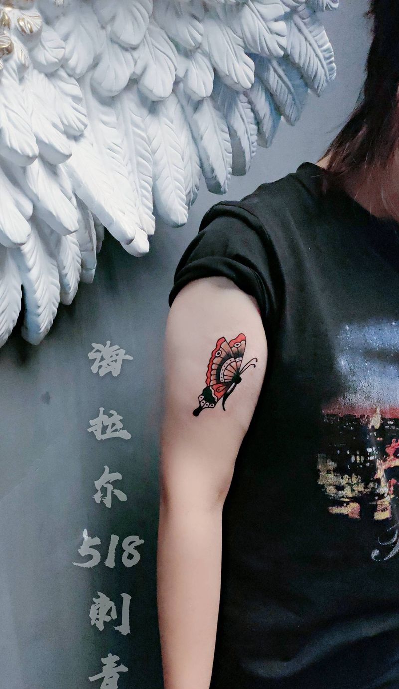 蝴蝶纹身图片_手臂Old School纹身图案