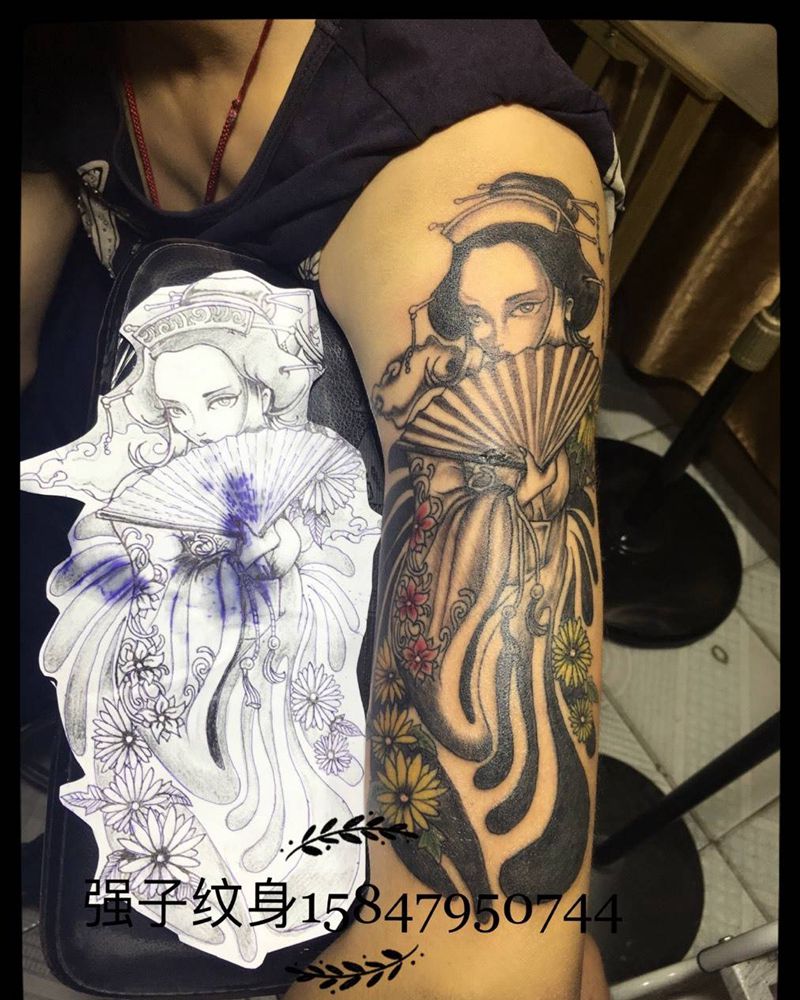 大臂艺妓纹身图片