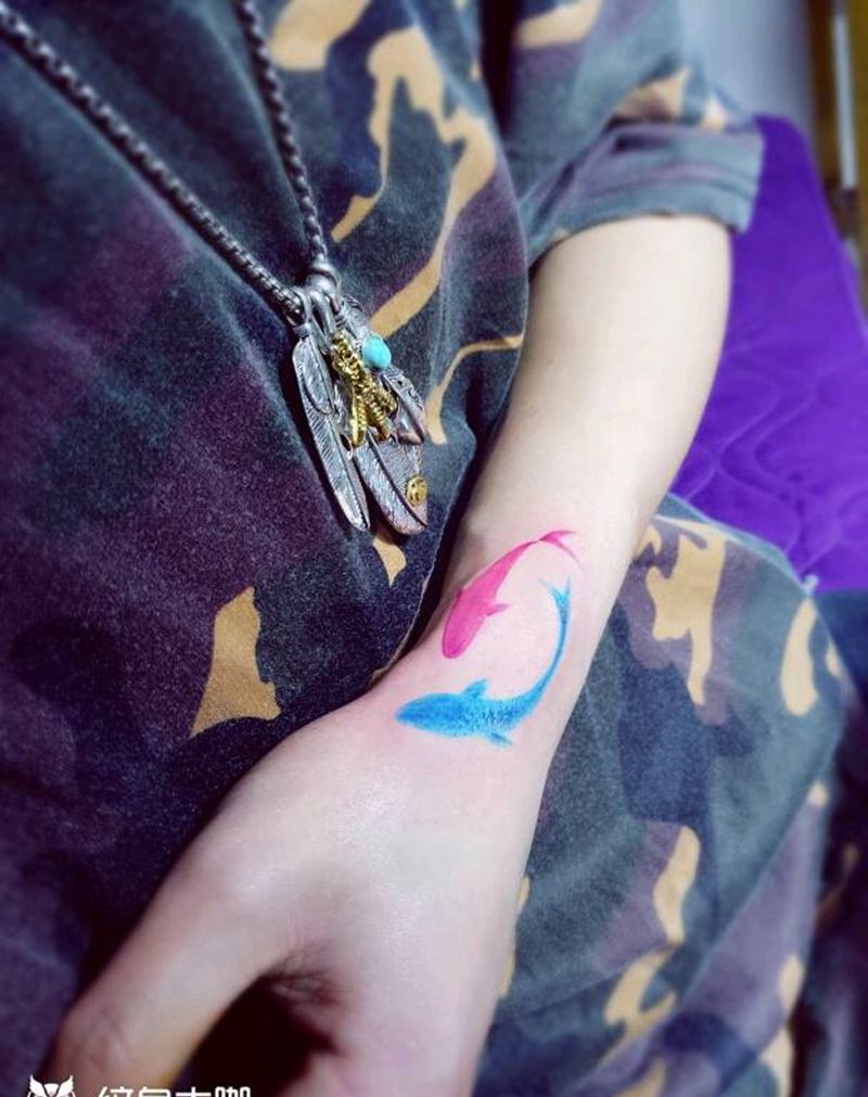 鱼纹身图片_腿部手部脚部欧美清新动物图腾情侣成品纹身图案