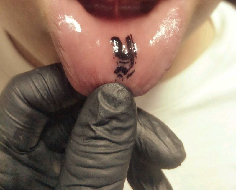 八月的小图集纹身图片