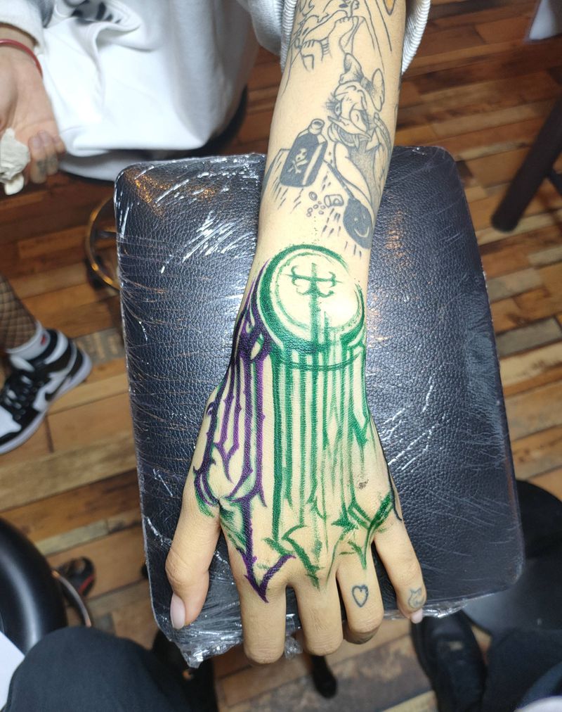 MOTHER纹身图片_花体字奇卡诺暗黑纹身图案