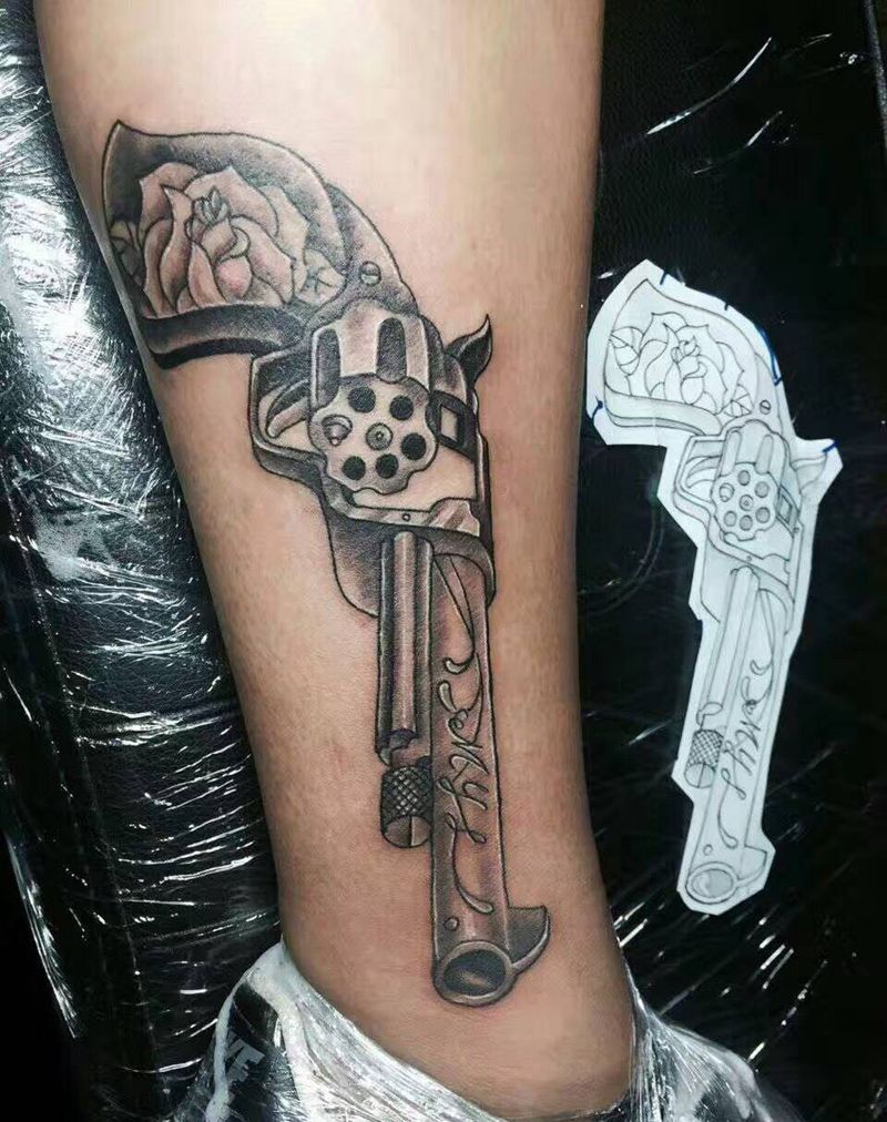 手枪纹身图片