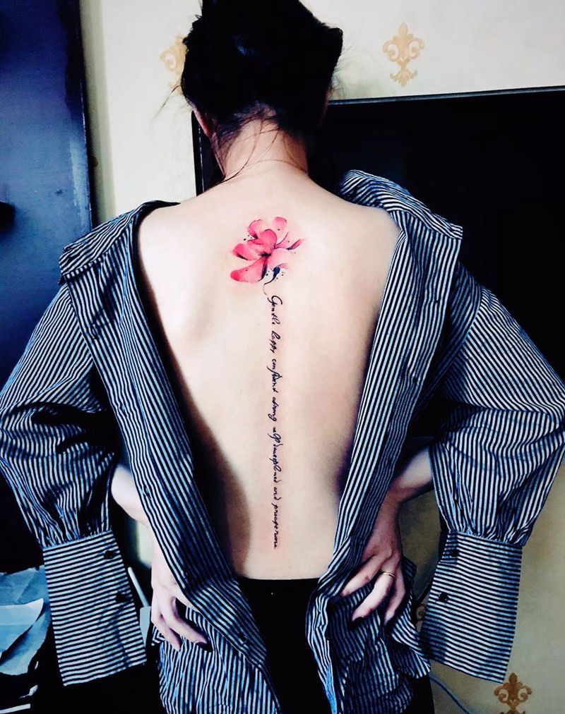 水墨花纹身图片