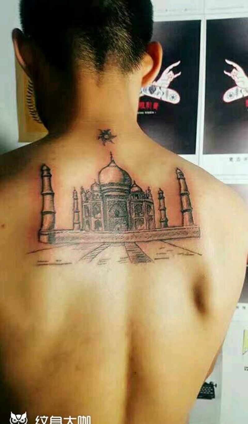 泰姬陵纹身图片_颈部背部写实纹身图案