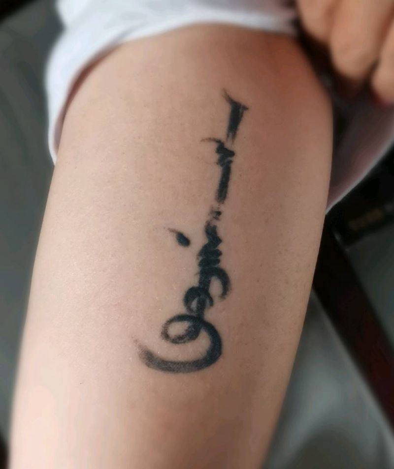 蒙古文纹身图片_手部纹身图案