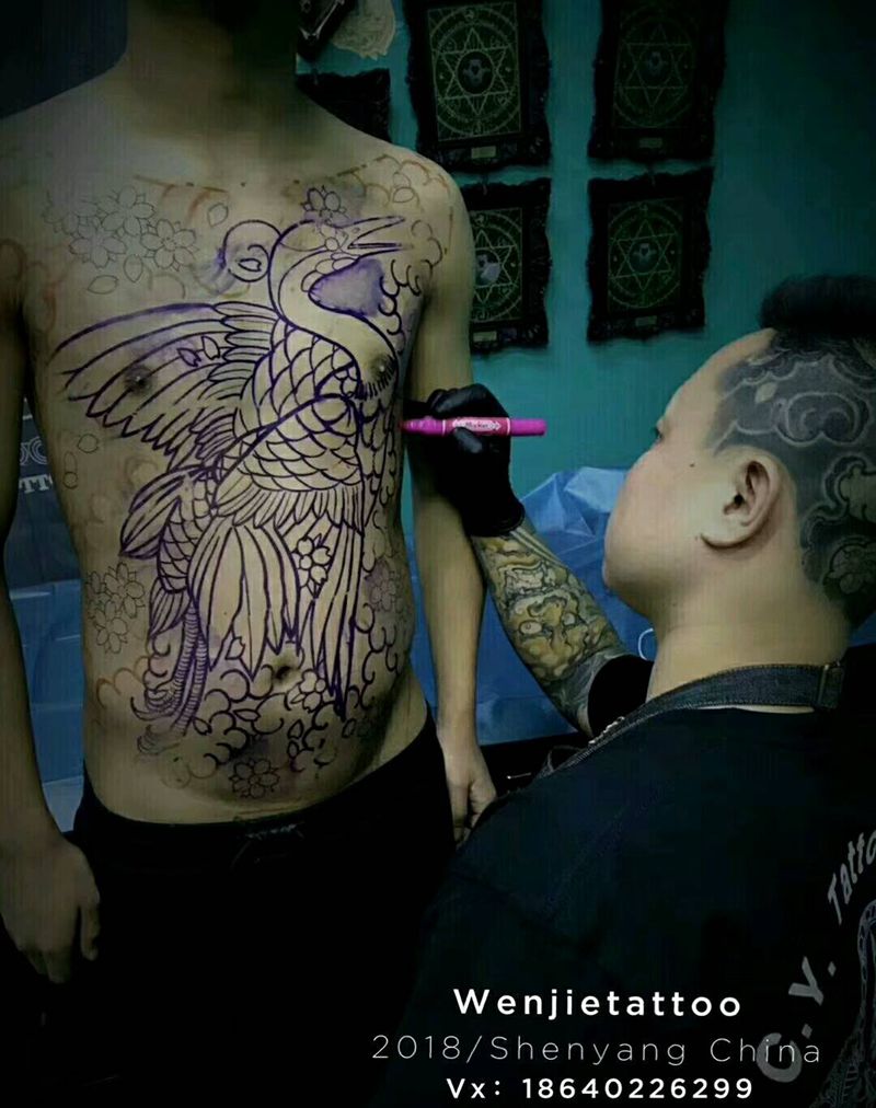 老传统准备开工纹身图片_胸部老传统纹身图案