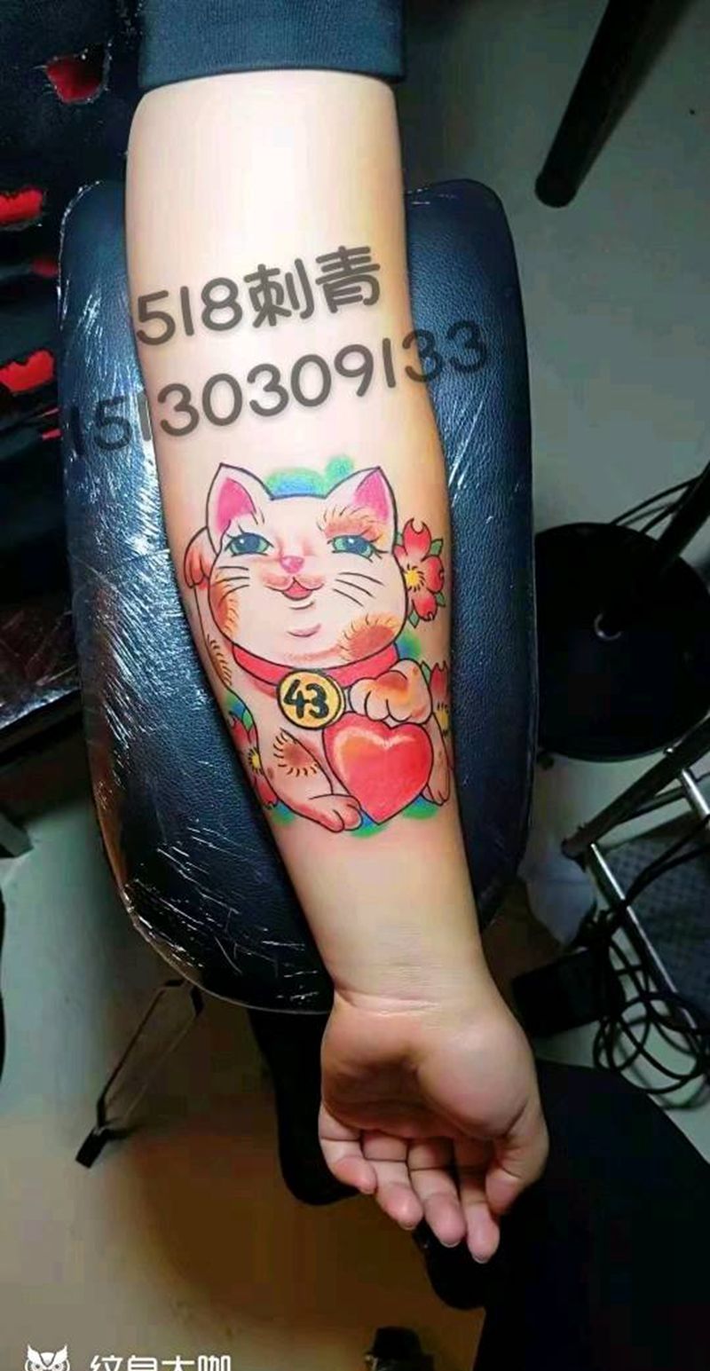 招财猫纹身图片