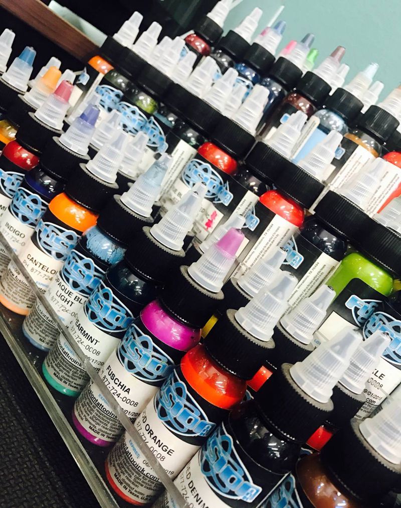 纹身师的基本彩色配置纹身图片