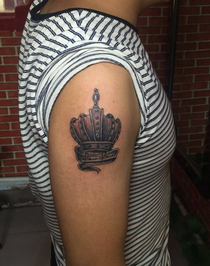 皇冠字母纹身图片