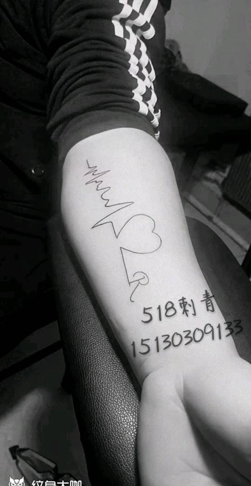 心电图纹身图片