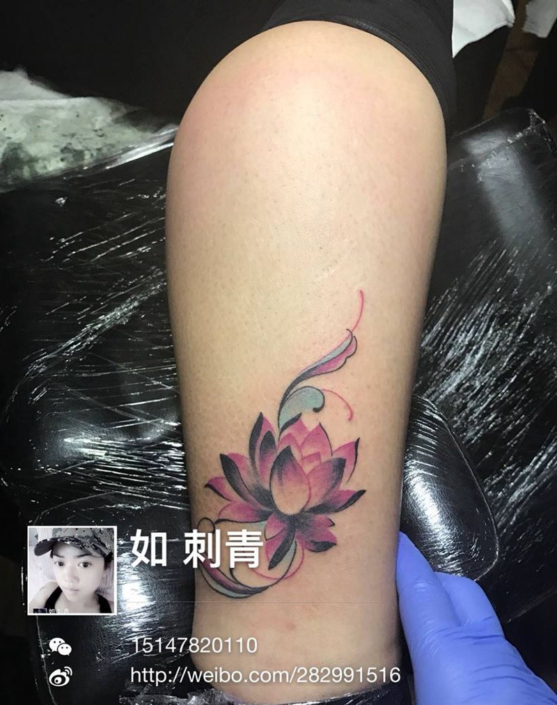 莲花纹身图片