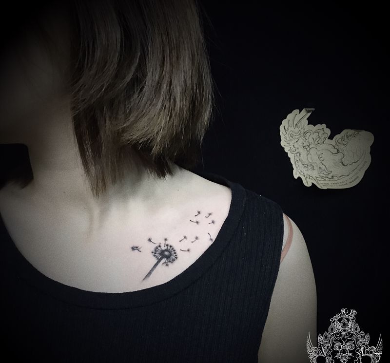 锁骨小清新纹身图片_胸部小清新纹身图案