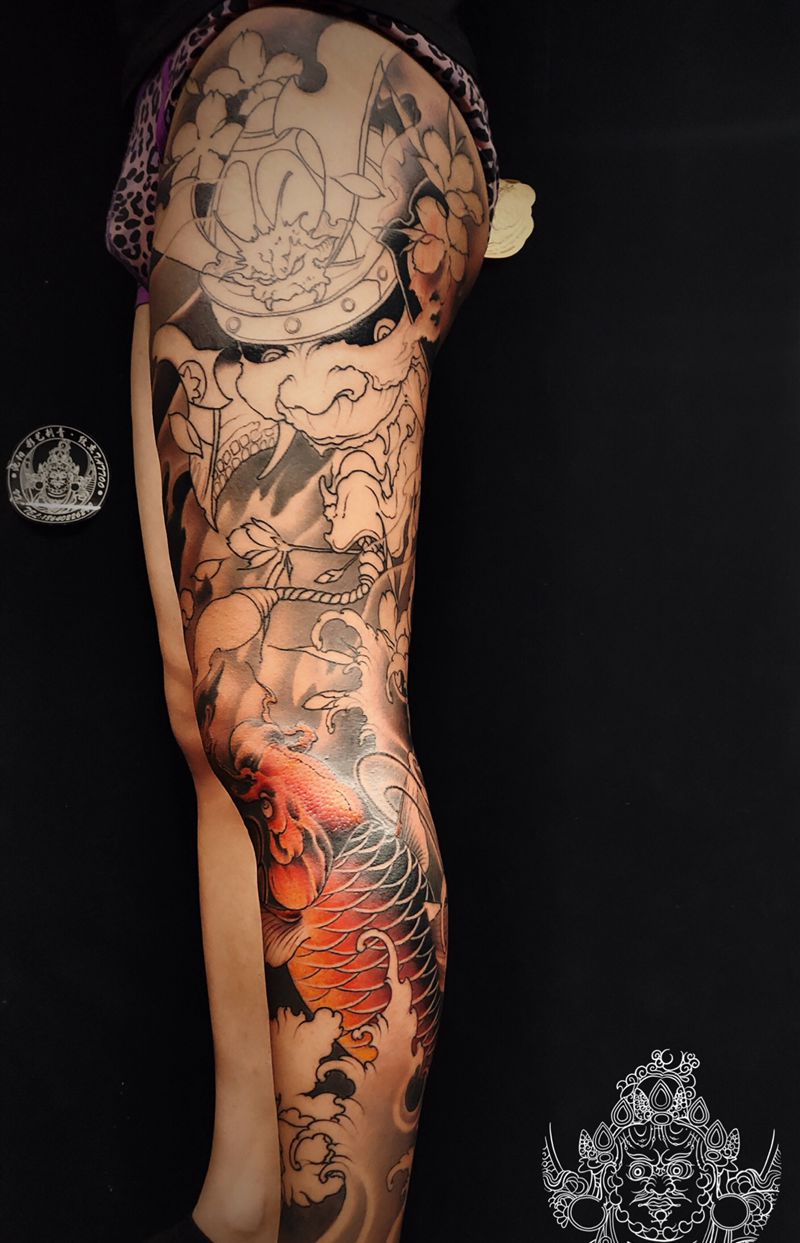 花腿进度纹身图片_腿部新传统纹身图案