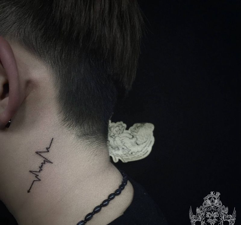 店内小清新纹身图片_颈部手臂图腾小清新纹身图案