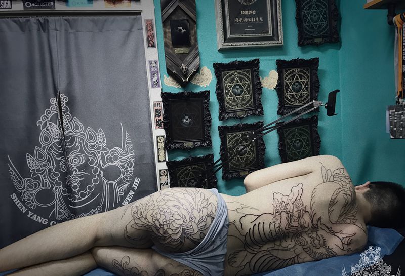 传统大龙，基础线纹身图片_背部新传统老传统纹身图案