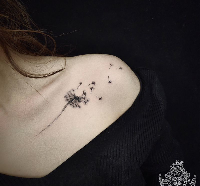 锁骨小清新纹身图片_颈部小清新纹身图案