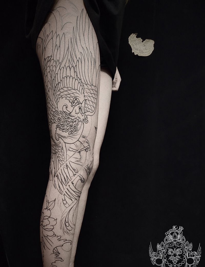 花腿凤凰基础线纹身图片_腿部新传统纹身图案