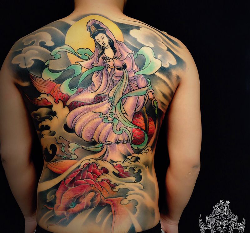满背观音纹身图片_背部新传统纹身图案