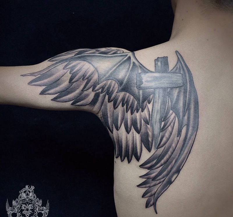 修改添加翅膀纹身图片_肩部背部新传统纹身图案
