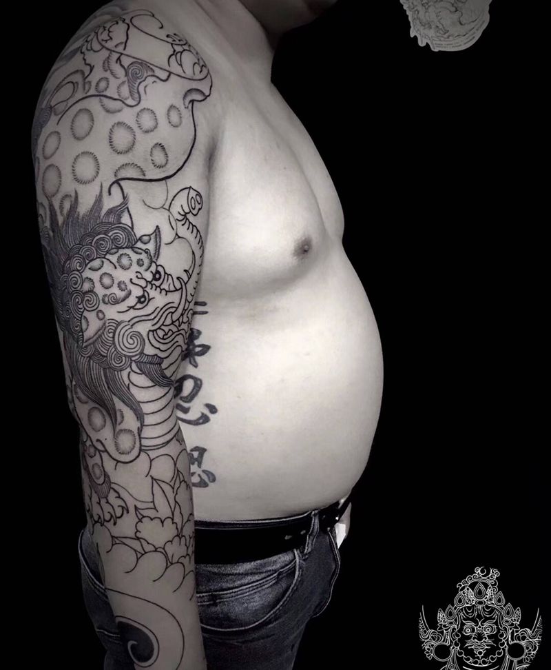 老传统花臂 未完。纹杰老师纹身图片_手臂老传统纹身图案