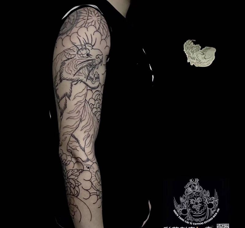 首席纹杰工作纹身图片_手臂老传统纹身图案