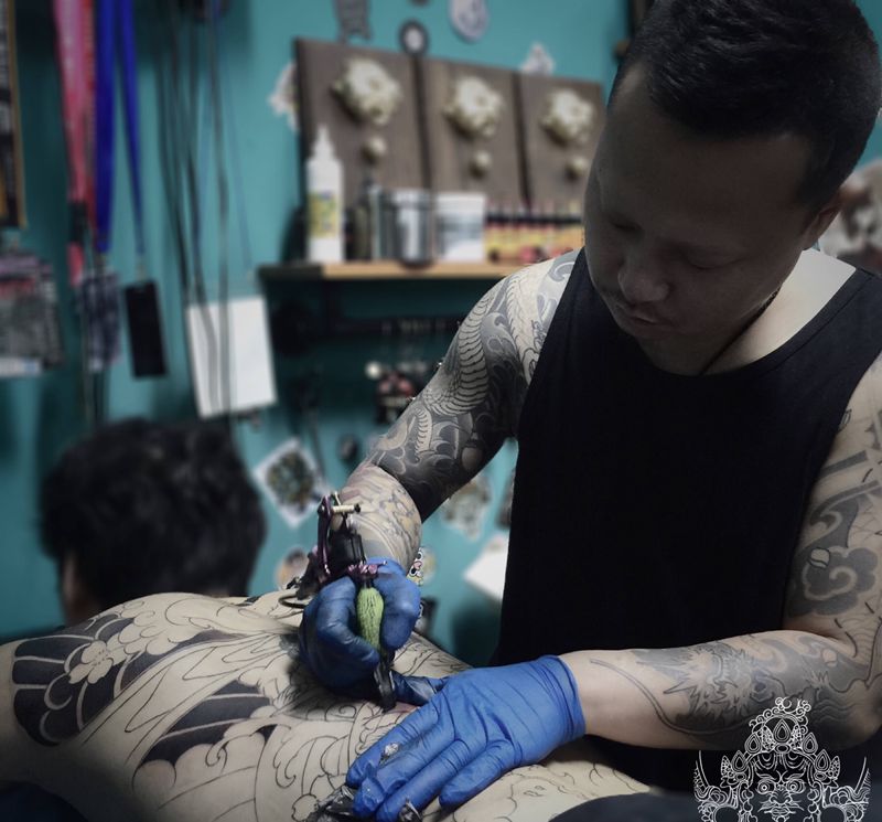 纹杰老师工作进度纹身图片_背部老传统纹身图案