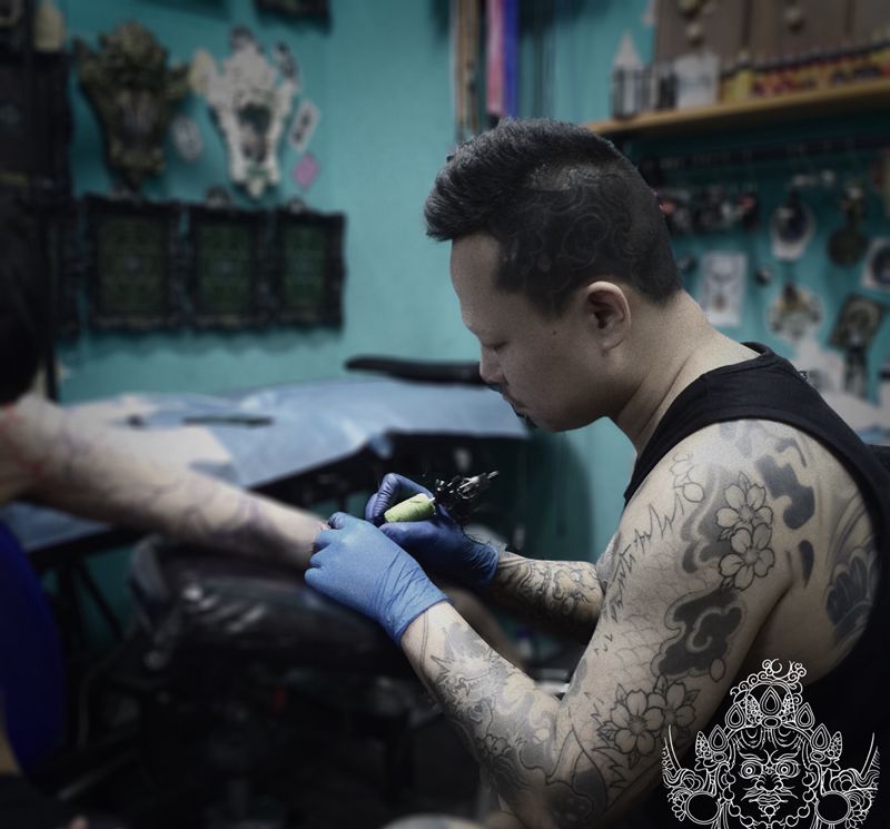 老传统花臂 未完待续纹身图片_手臂老传统纹身图案