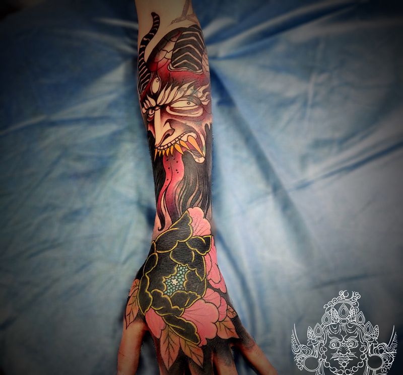 店内作 遮盖作品纹身图片_手臂手部New School新传统纹身图案