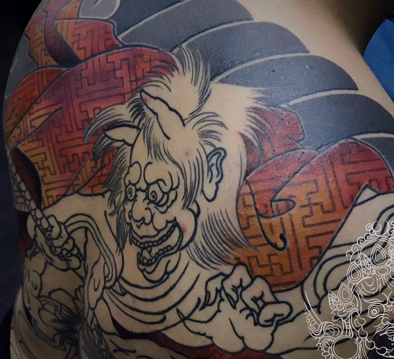 老传统大满背 进度更新纹身图片_背部老传统纹身图案