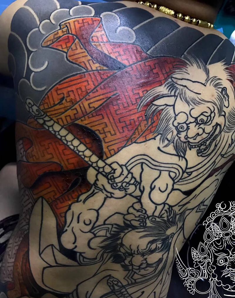 老传统大背进度纹身图片_背部老传统纹身图案