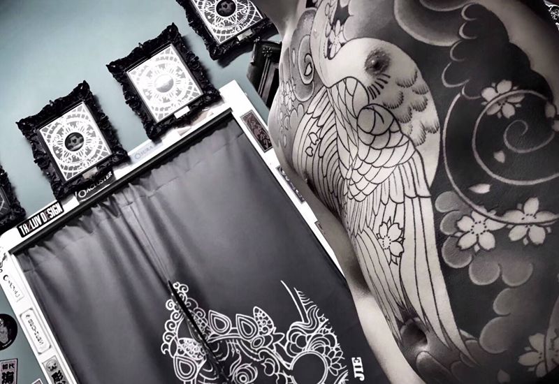 纹杰老师工作进度纹身图片_胸部老传统纹身图案