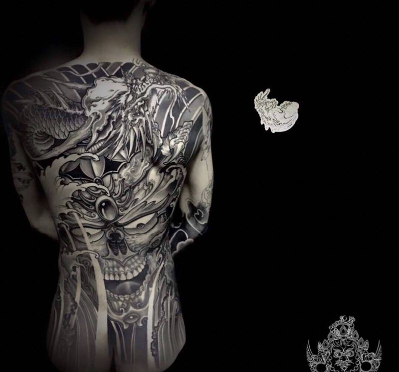 大满背，嘎巴拉，帅气纹身图片_背部新传统纹身图案