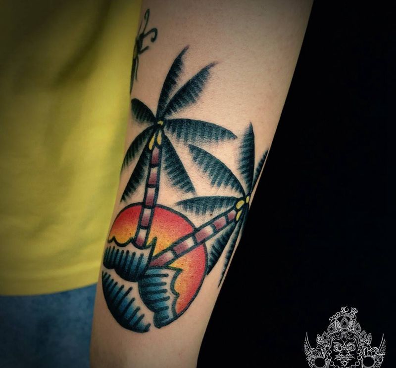 店内oldschool纹身图片_手臂Old School纹身图案