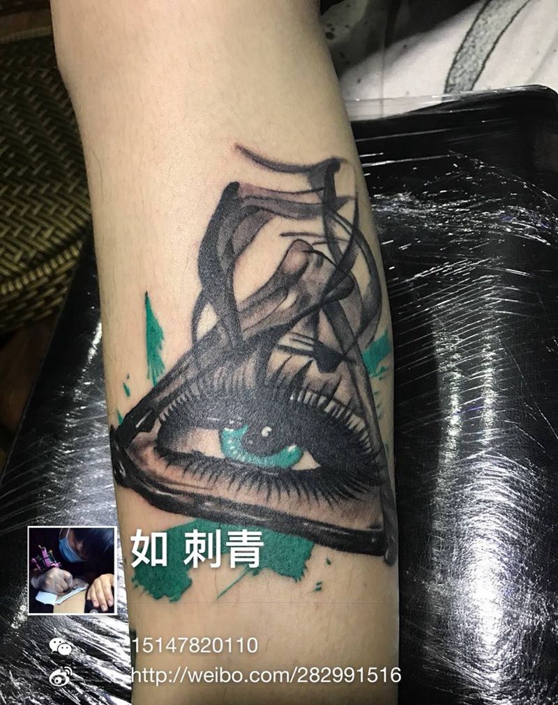 上帝之眼纹身图片