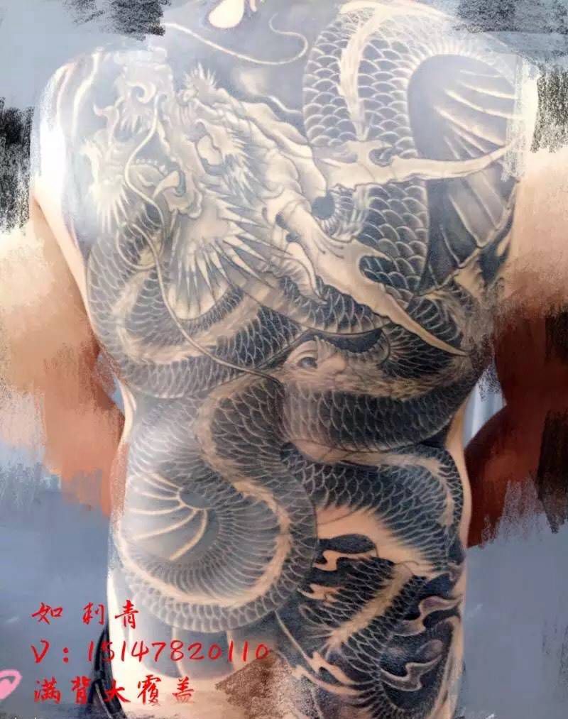 满背覆盖纹身图片