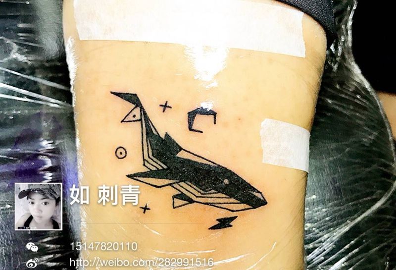 小鲸鱼纹身图片