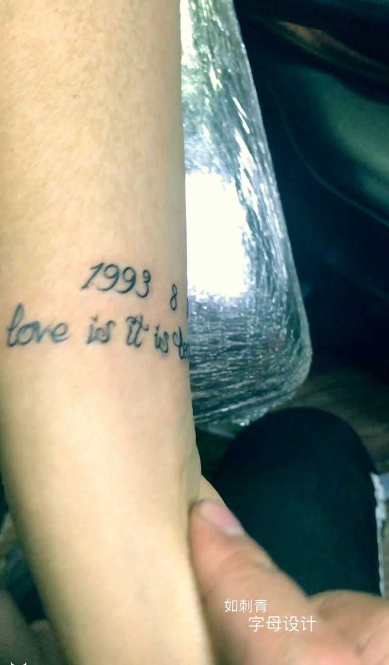 字母设计纹身图片