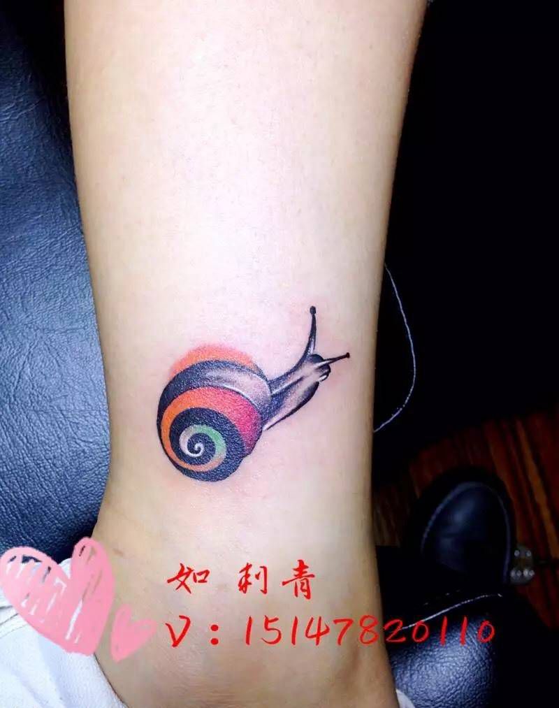 蜗牛纹身图片