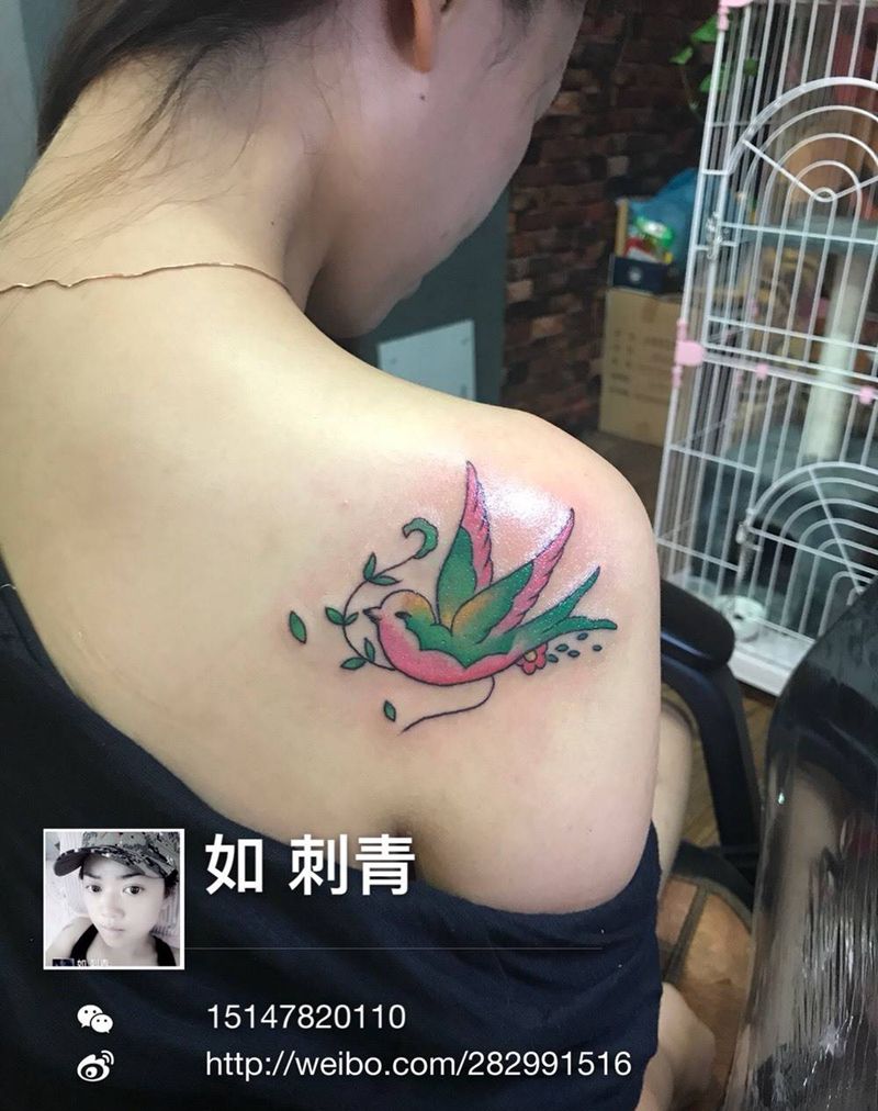 小燕子纹身图片