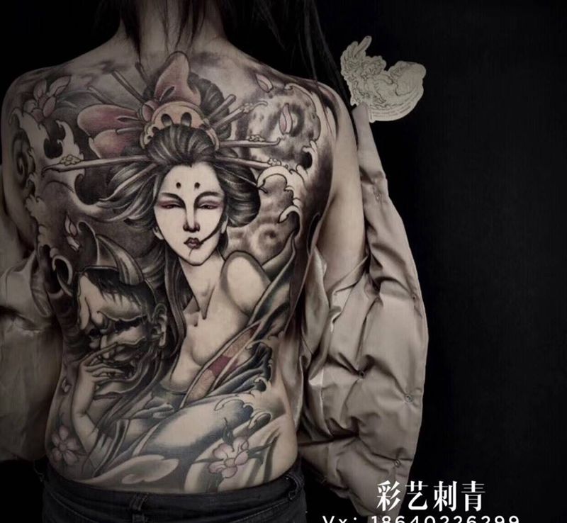 满背艺妓，好看纹身图片