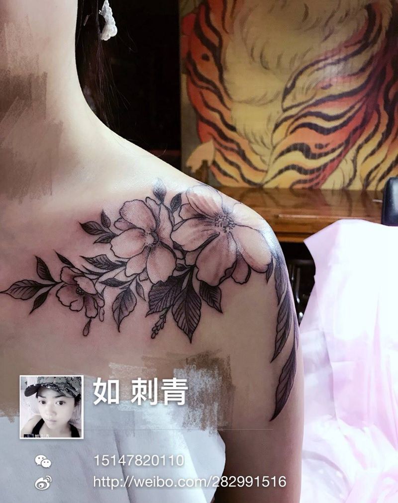 肩花纹身图片