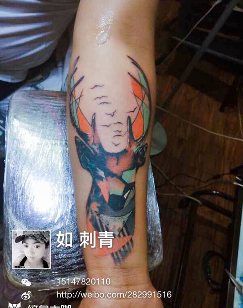 鹿纹身图片